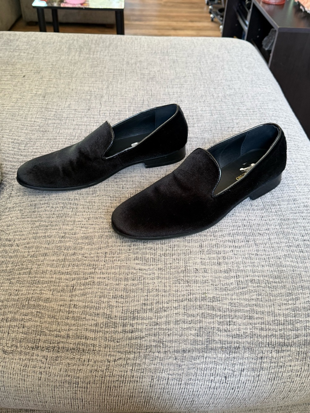 Men’s Vittorio Russo Black Velvet Loafers Size 11